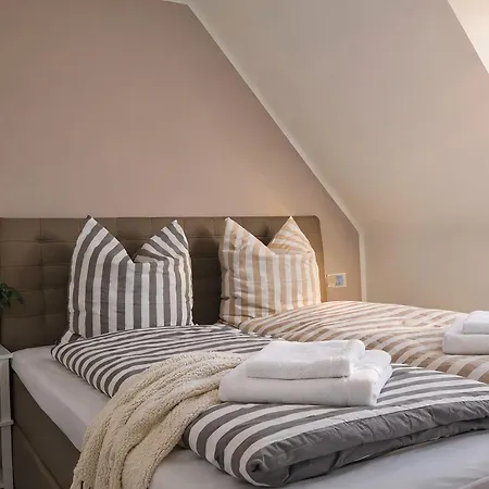 Moderne Mit Privatpool Apartament *